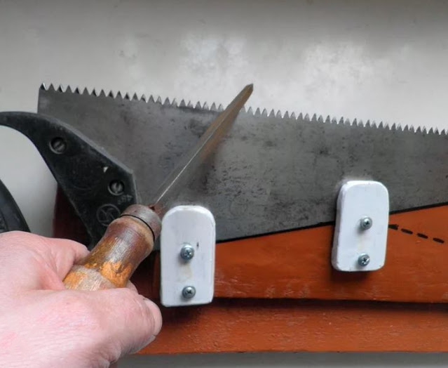 Сантехник .: Как заточить ручную ножовку по дереву и развести зубья